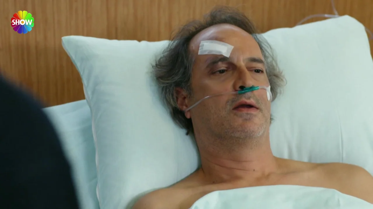 Кадры из сериала Фальшивомонетчик 4 серия 1 сезон (2024)
